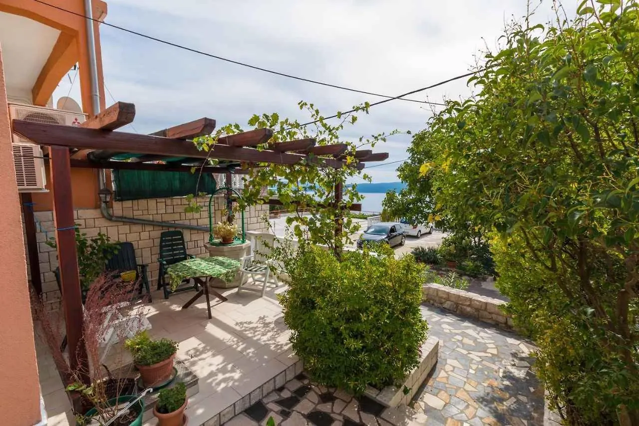 Apartment In Dramalj 39255