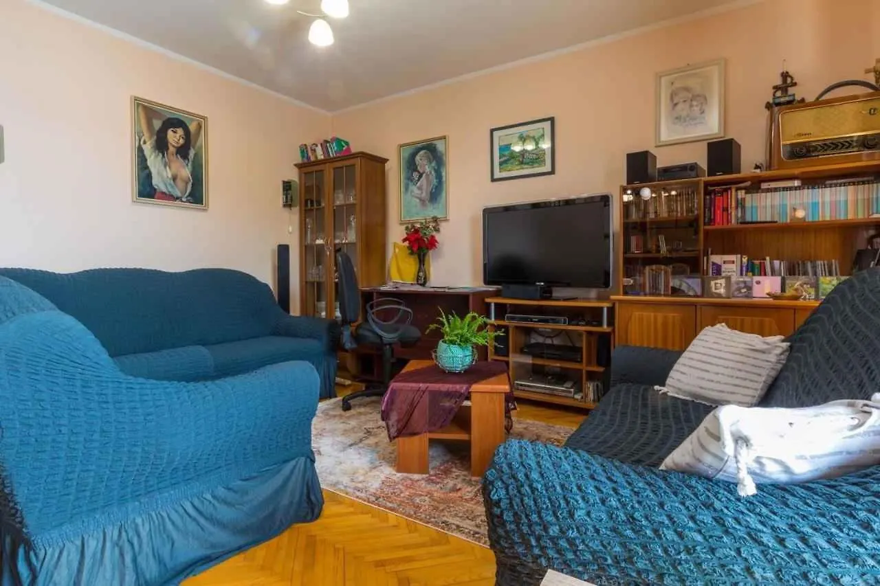 Apartment In Dramalj 39255