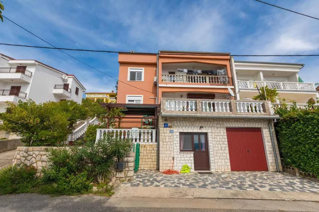 Apartment In Dramalj 39255
