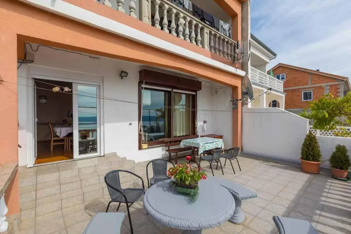 Apartment In Dramalj 39255