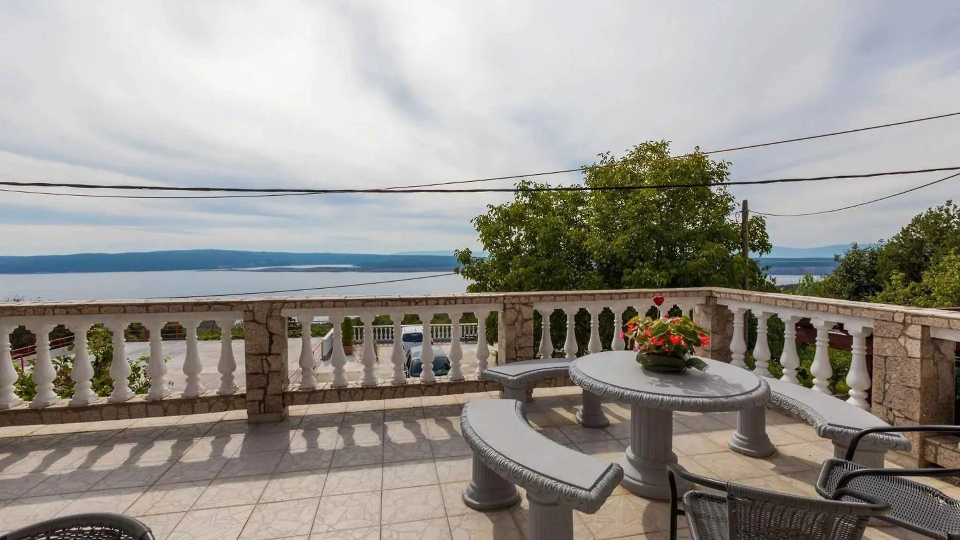 Apartment In Dramalj 39255 ile iletişim